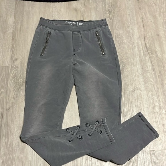 Abercrombie grey jaggings - Picture 1 of 1